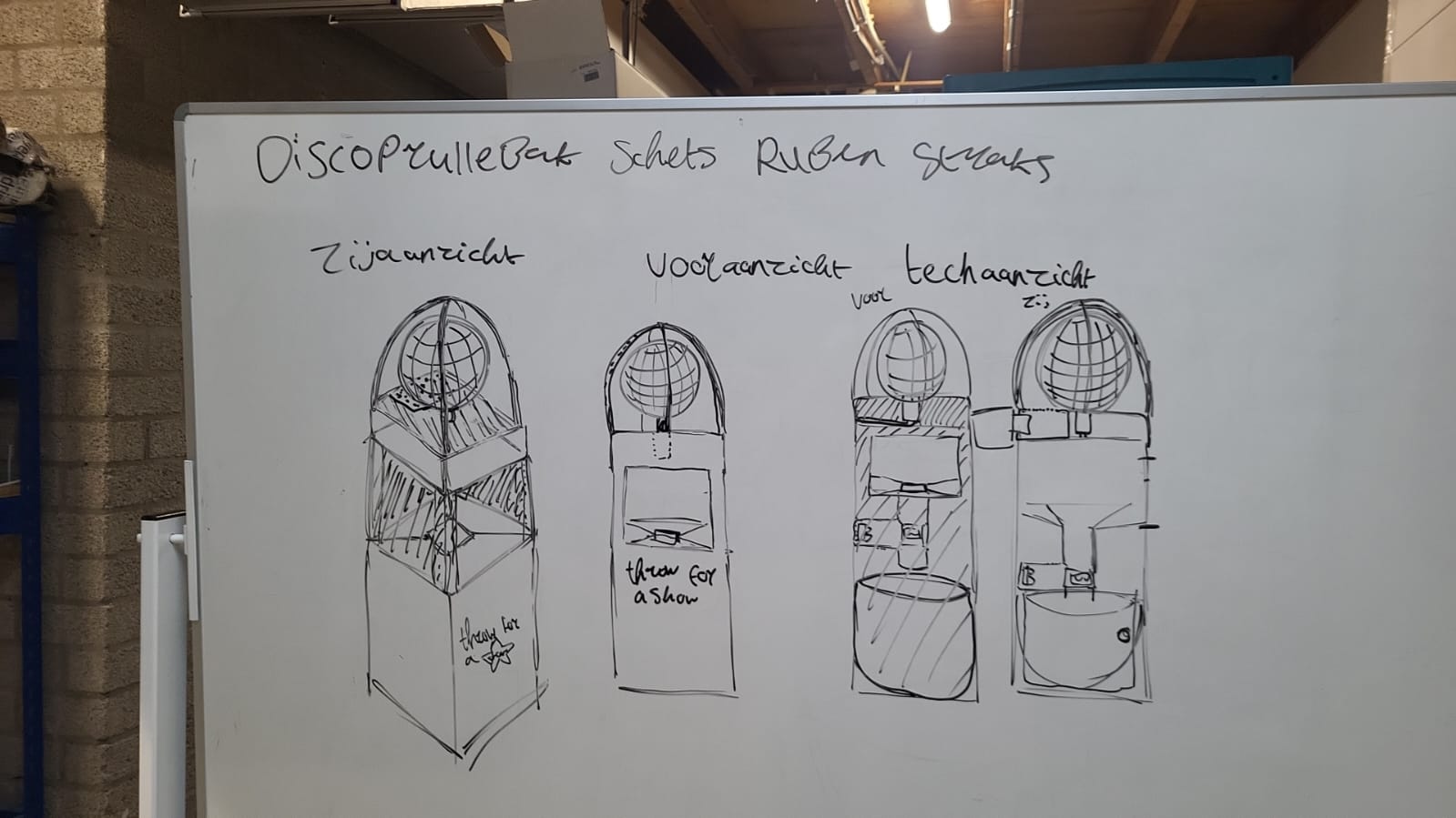 Daglichttafel met stylingmateriaal in de studio