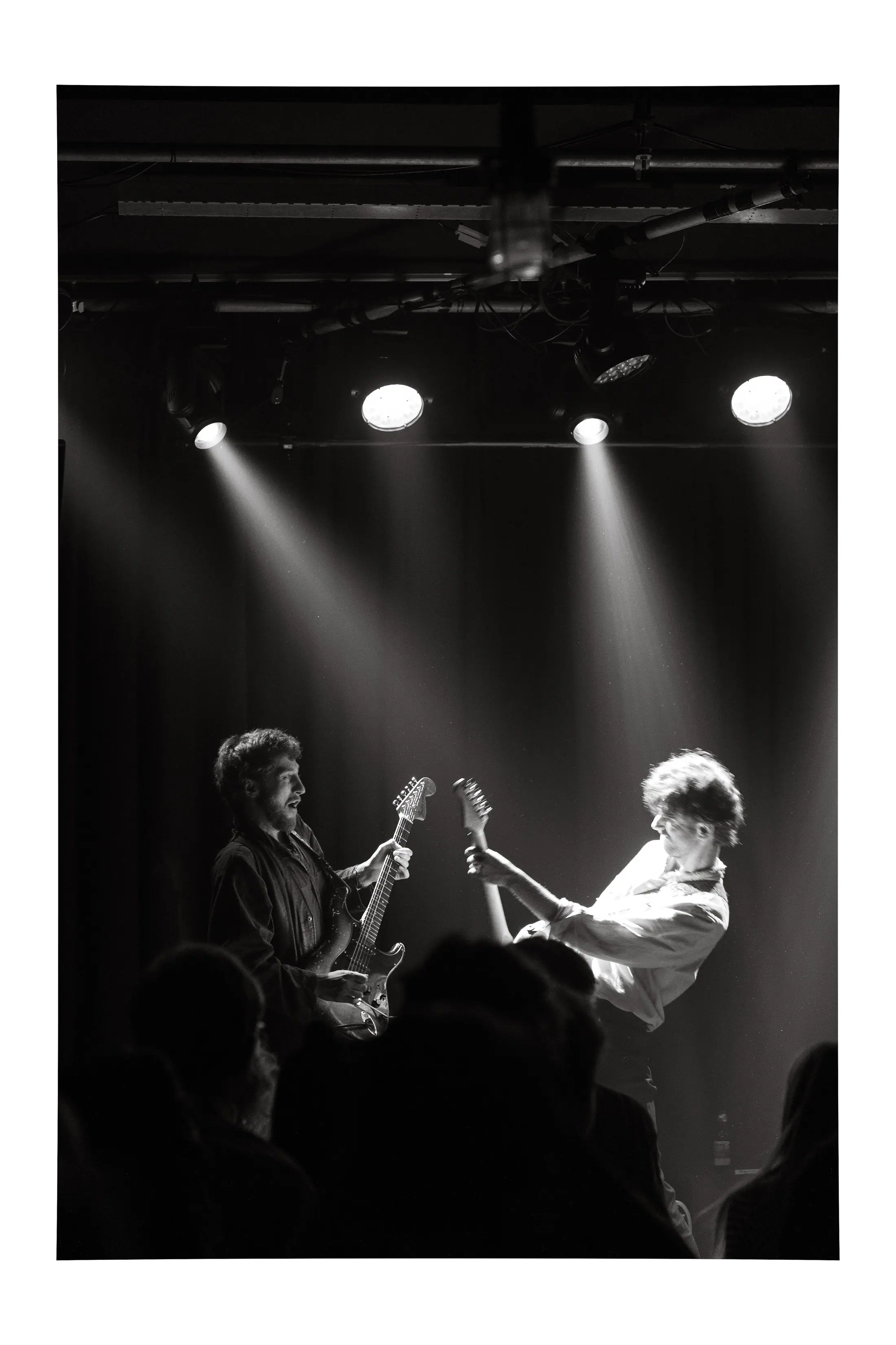 Feestelijke sfeer in warm avondlicht